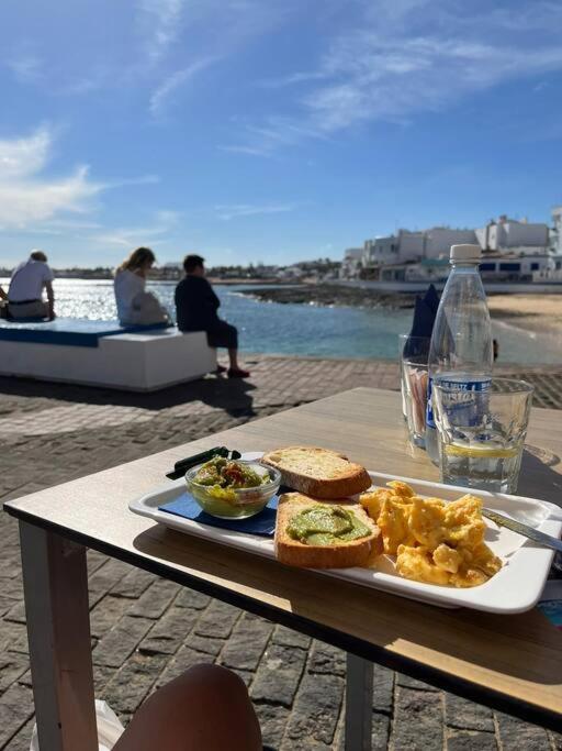 Gilda: Beautiful Spacious Apartment. Seaview From Rooftop Terrace Corralejo Buitenkant foto